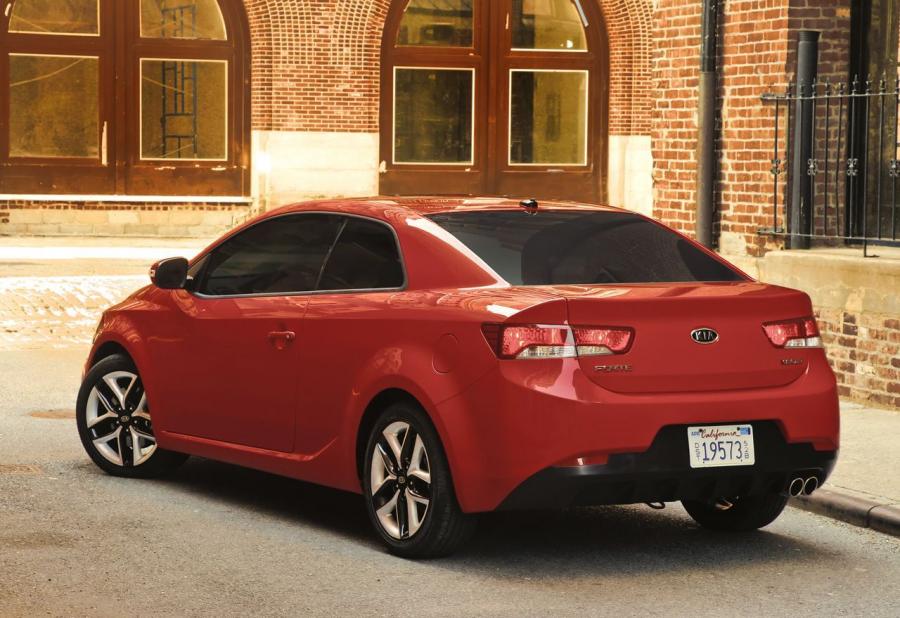  Kia Forte Koup 2009 года  (фото 65 из 169)